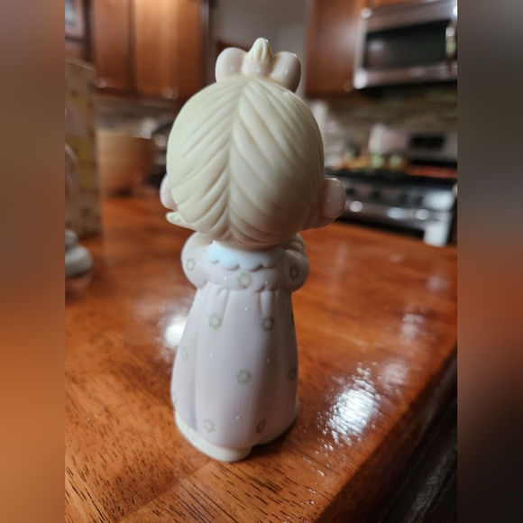 Lord Give Me a Song Precious Moments Figurine - Picture 2 of 3